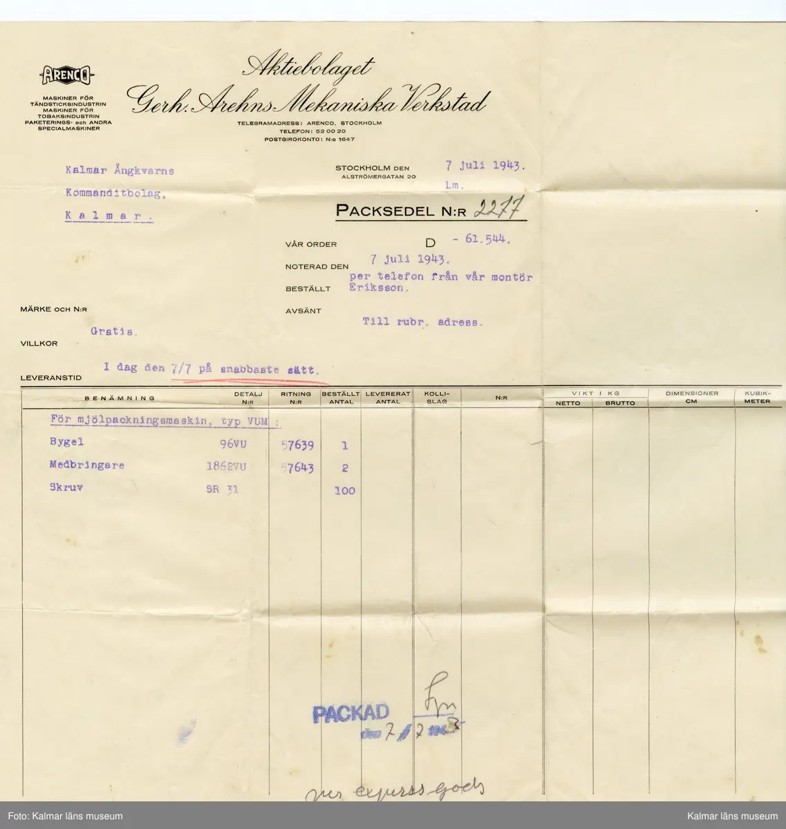 KLM 46812:7:1-20. Handling, samling. Packsedlar, handskrivna lappar, instruktioner. Tryck och handskrift på papper. Samlat i brunt kuvert (:1). Tryckt text kuvert: A.-Bol. E.J. Carlström & Sons Filial Kalmar. Påskrift kuvert: Herr Gunnar Eriksson Ångkvarnen Kalmar. Packsedlarna rör diverse maskiner som mjölpackare, rensförseglingsmaskin, havregrynspackare, remförseglingsmaskin, kartongförseglingsmaskin, vägningsmaskin m.m.
