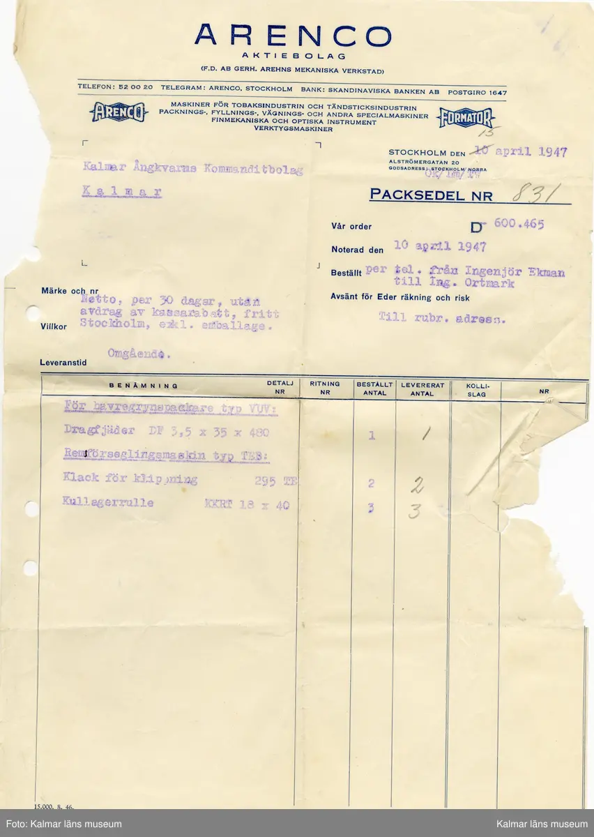 KLM 46812:7:1-20. Handling, samling. Packsedlar, handskrivna lappar, instruktioner. Tryck och handskrift på papper. Samlat i brunt kuvert (:1). Tryckt text kuvert: A.-Bol. E.J. Carlström & Sons Filial Kalmar. Påskrift kuvert: Herr Gunnar Eriksson Ångkvarnen Kalmar. Packsedlarna rör diverse maskiner som mjölpackare, rensförseglingsmaskin, havregrynspackare, remförseglingsmaskin, kartongförseglingsmaskin, vägningsmaskin m.m.