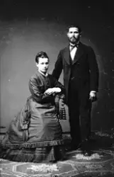 Porträtt av två personer i familjen Dworsky