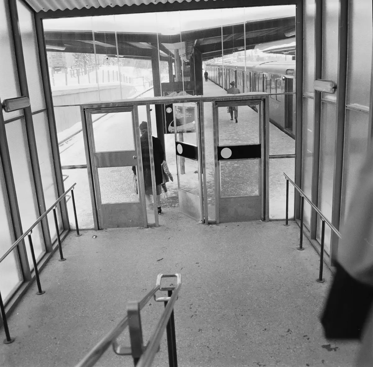 Stationen öppnades 22.11.1954 som 35:e station som en provisorisk station, den permanenta stationen invigdes 3.11.1957. Var slutstation till 1959 för linje 19.