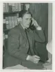 Porträtt på Stig August Oscar Stenström.Född i Göteborg den 12 april år 1911. Fil. doktor. Amanuens vid Jönköpings läns museum 1 maj år 1950.