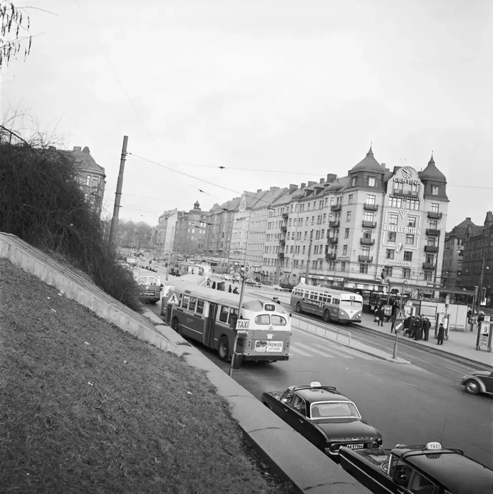 Fridhemsplan, trafik och folkliv vid Drottningholmsvägen