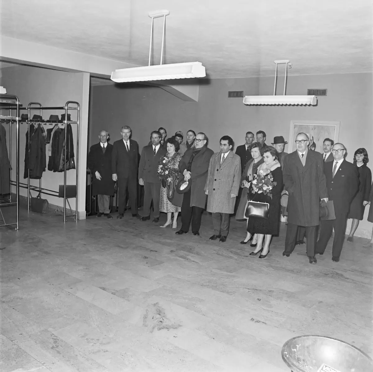 Schackmästarna står på främre raden, Andre Lilienthal (tredje personen fr. v.) och Tigran Petrosjan (tredje personen fr. h.). 