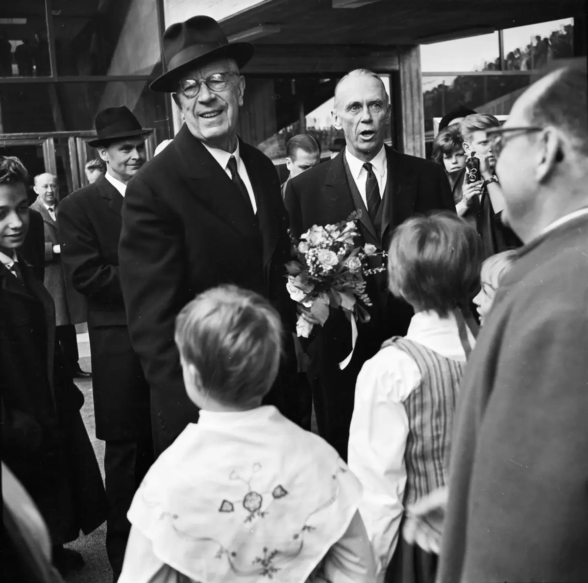 Telefonplan, Gustaf VI Adolf vid invigningen av Röda linjen, 5 april 1964.