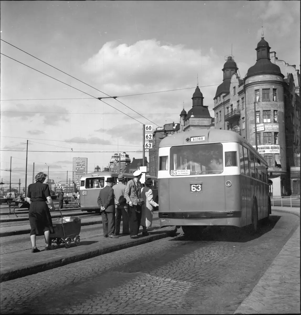 Buss på linje 63 vid Norra Bantorget