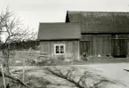 Bod och ladugård i Lövö by.