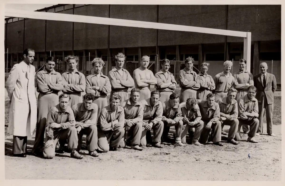 "Den Kgl Norske Legasjons, Flyktningskontor, Idrottskontoret."  Gamla Ullevi., 1940-talet.