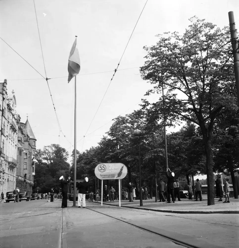 SS 70 år