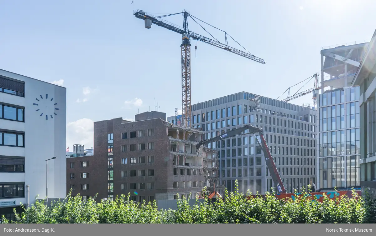 Oslo hovedbrannstasjon under riving høsten 2024 -Norsk Teknisk Museum ...