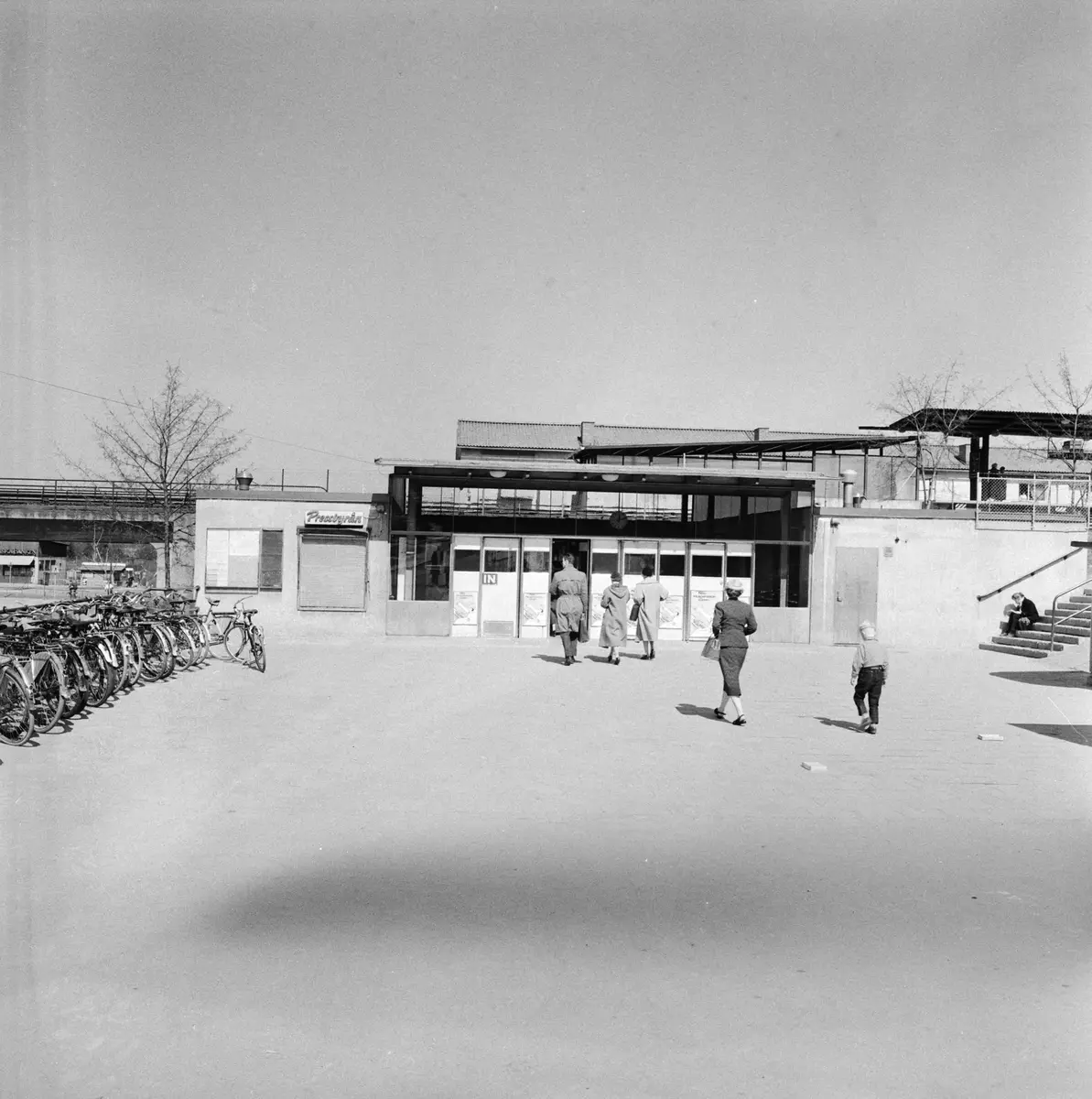 Tunnelbanestation, Abrahamsberg