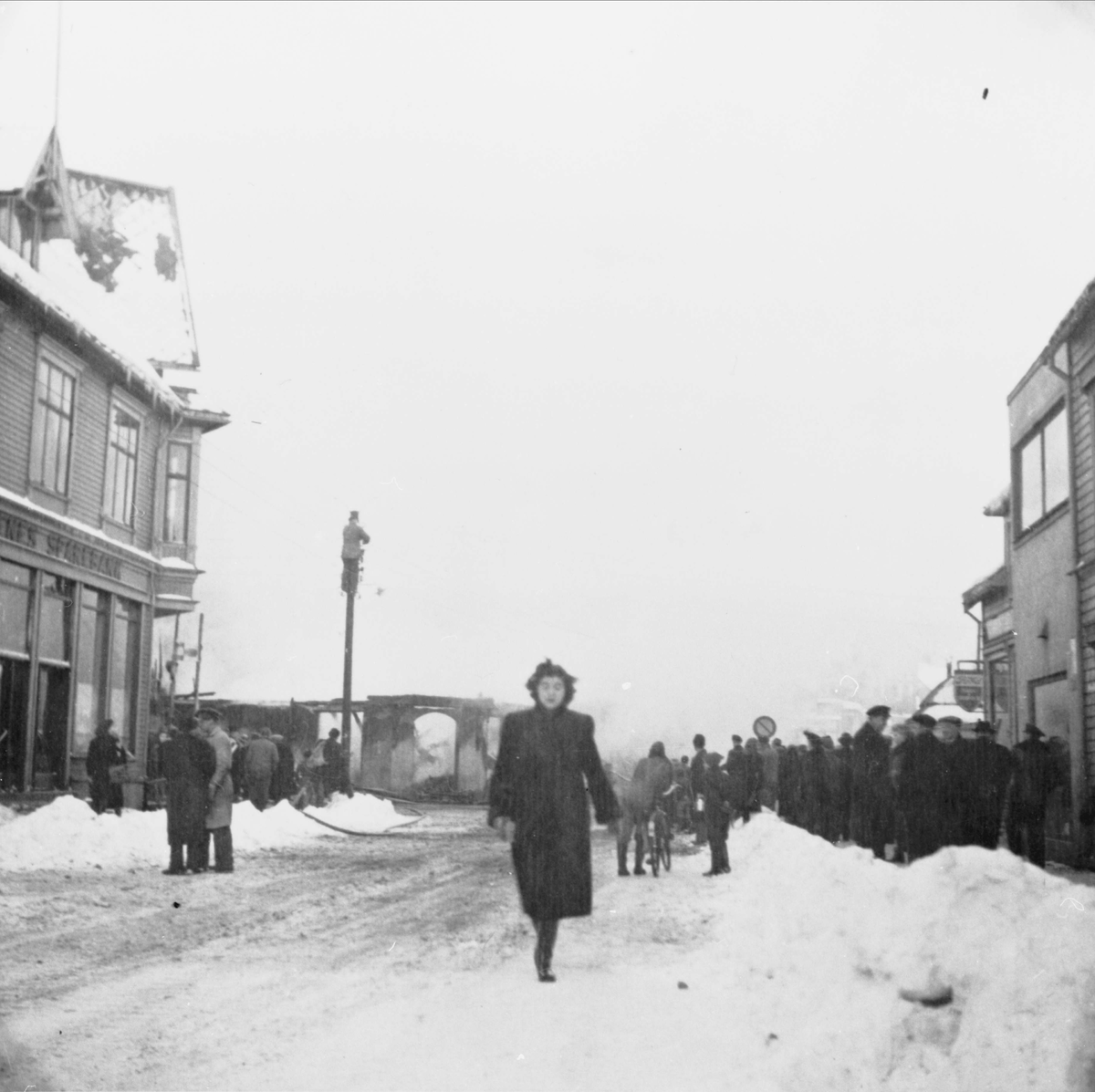 Branntomten til Grand hotell etter brannen natten til 24. februar 1950.