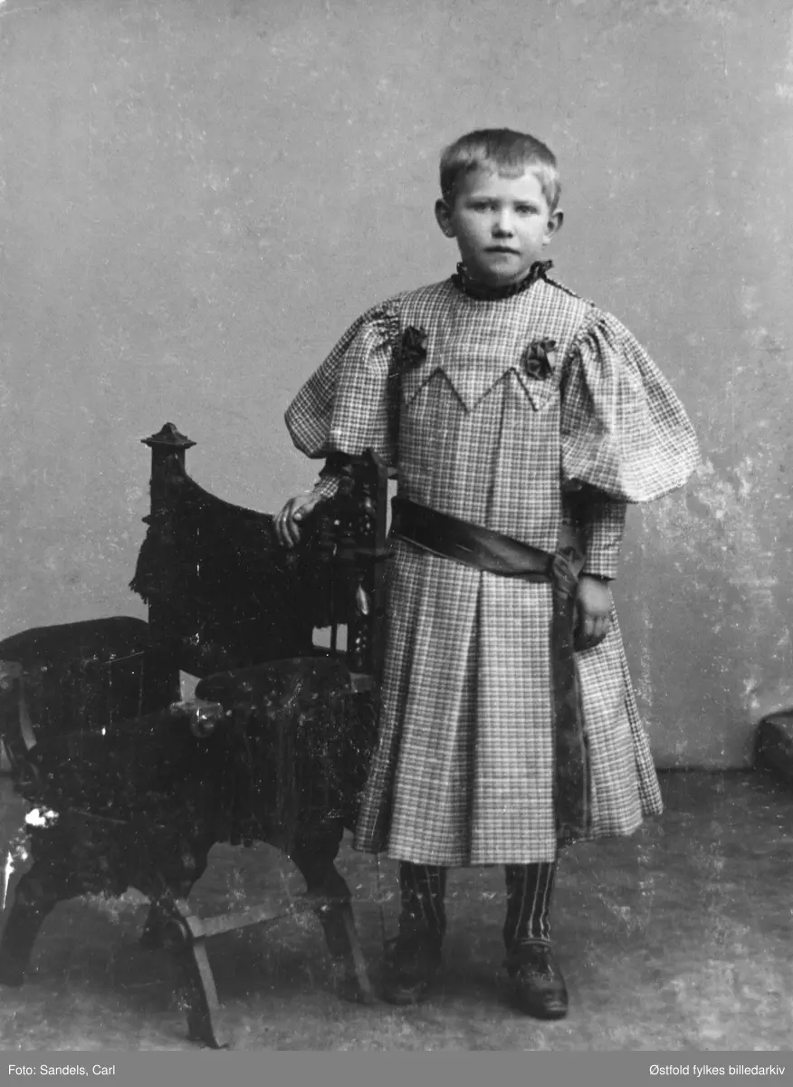 Portrett av Hedvig Furuholmen som barn, Varteig.