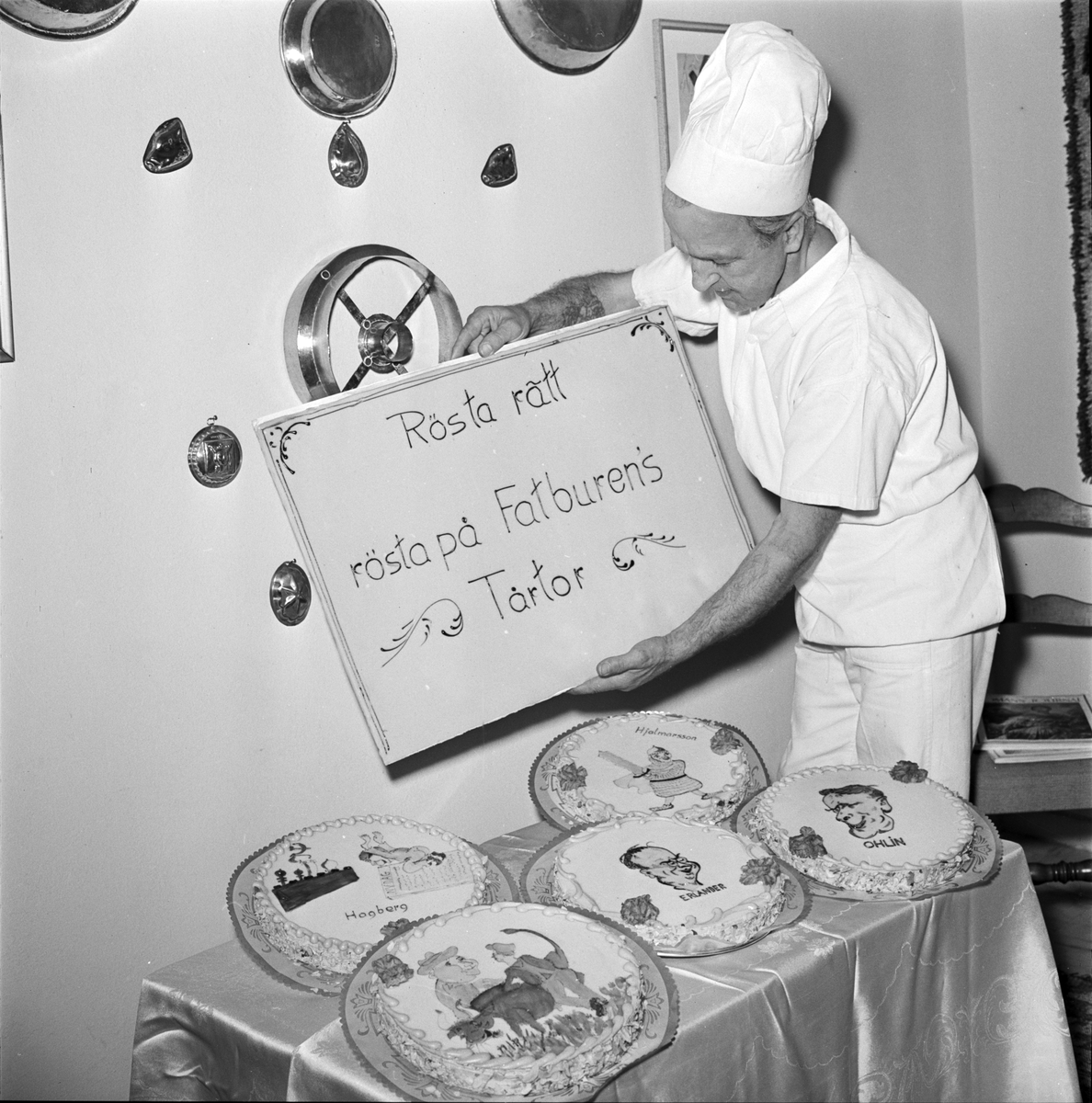 Konditor Roosevelt och tårtor med avbildade partiledare, Uppsala 1956