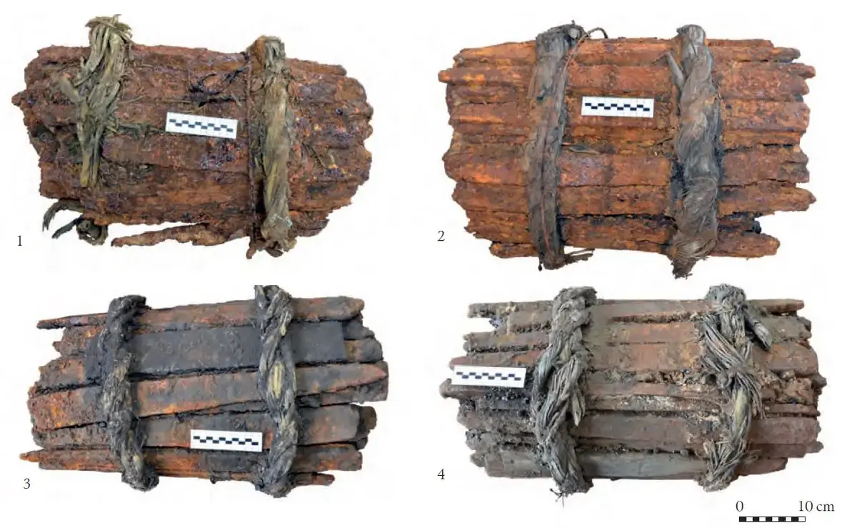 Bunt med jern stanger fra Gdańsk, bundet med bark fiber. Hver bunt veier mellom 109 og 235 kg. Kilde: Ossowski 2014, side 250. 