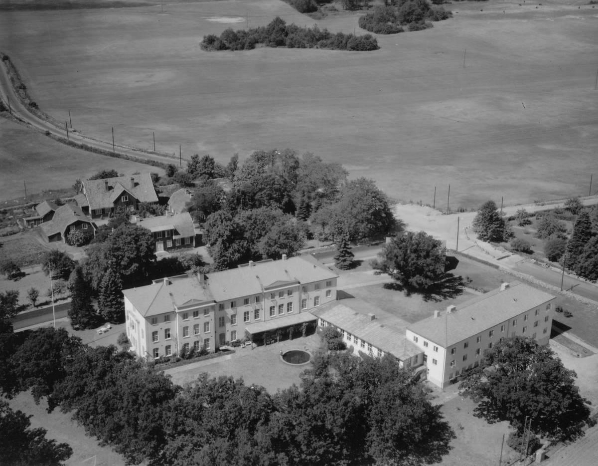 Flygfoto på  Högalids folkhögskola i smedby.