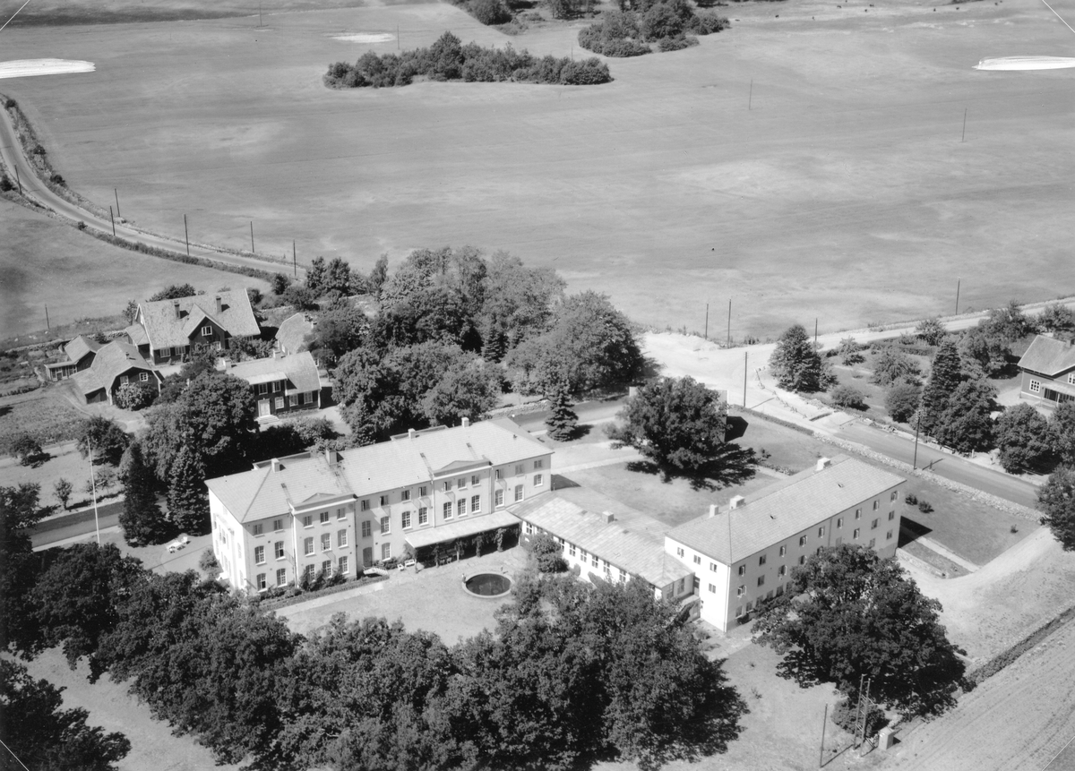 Flygfoto på  Högalids folkhögskola i smedby.