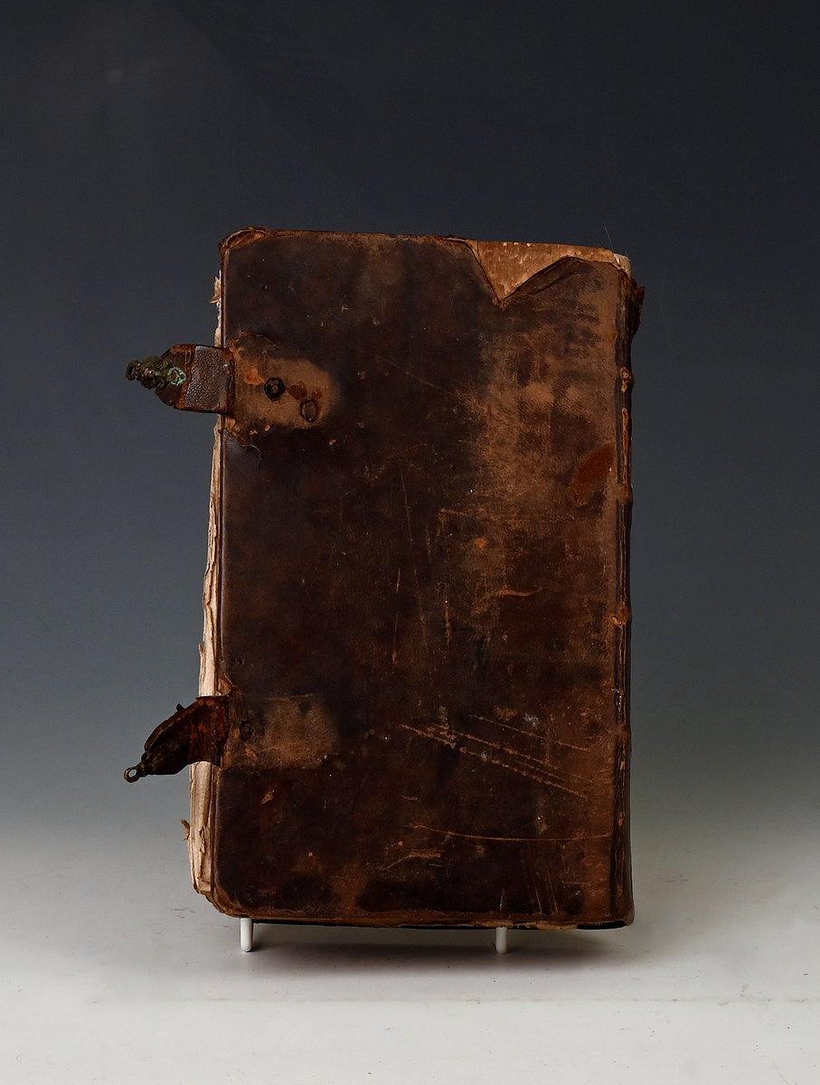 Prot: Styrmands-Kunst eller saa kaldet Skatkammer. Kbhv. 1797. 8 bl. + 478 s. (I same bd) "Sinus-, Tangens-, og Sekans-Tabeller". Kbhv 1797. Upag. -8. Heillers-band.