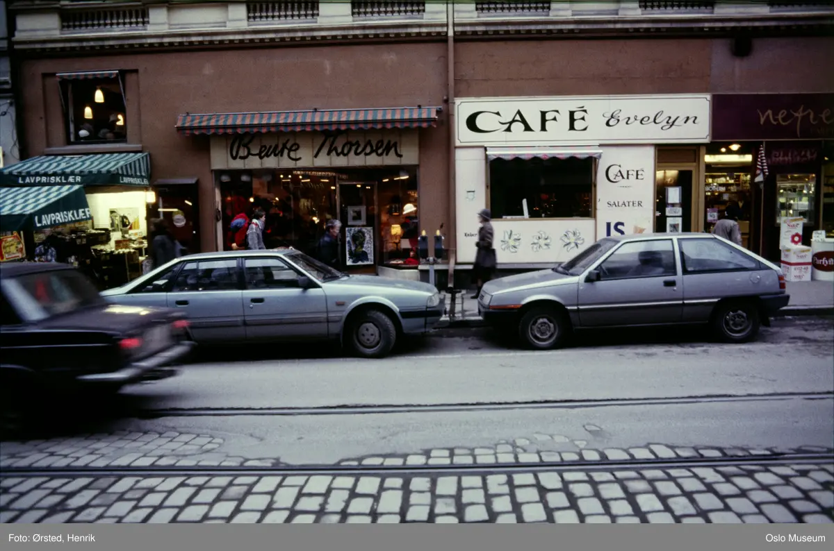 Bente Thorsen og Café Evelyn i Bogstadveien.