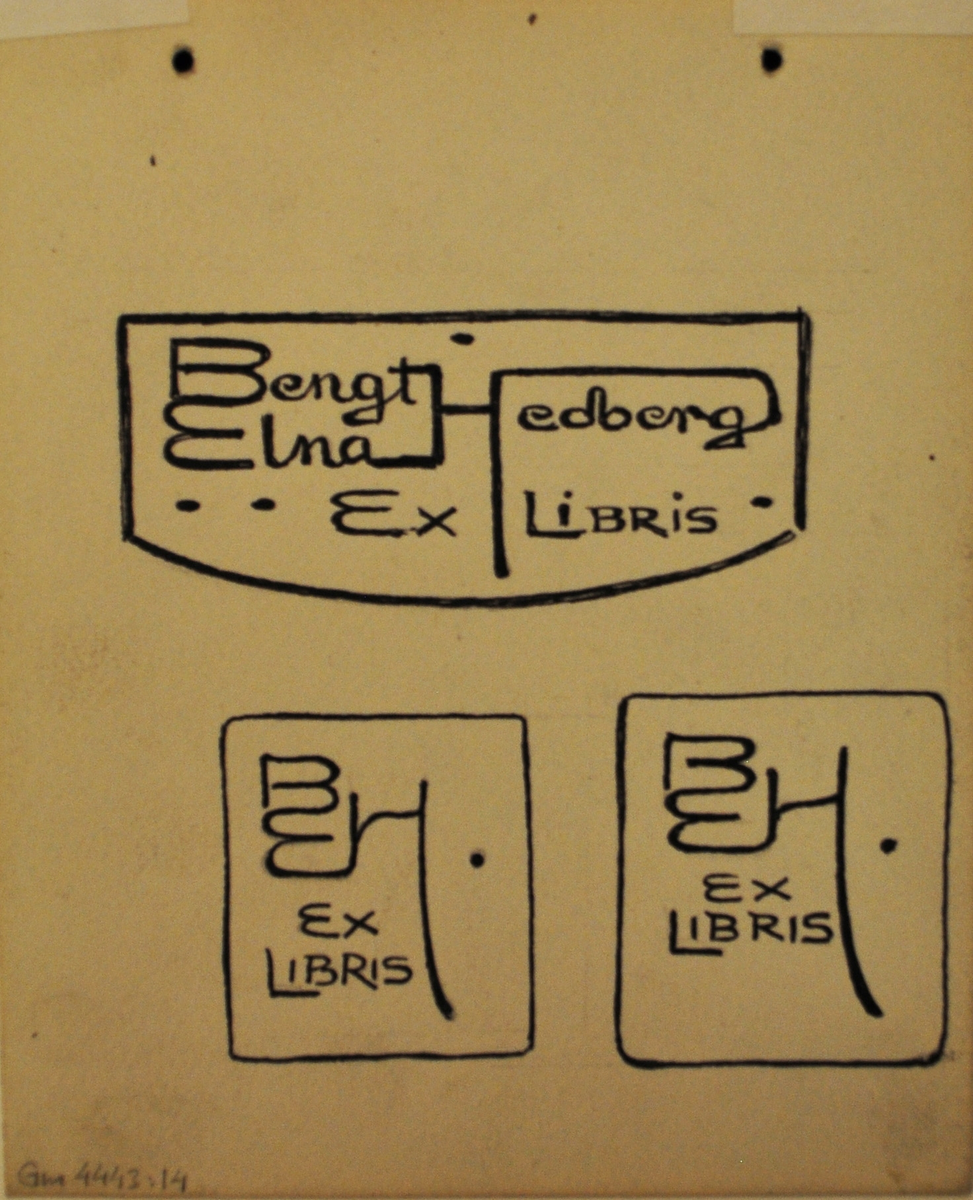 Mörk allé, figur mellan träd. På baksidan text: Exlibris Bengt Elna Hedberg. Samt ytterligare två teckningar på exlibris med initialerna BEH.