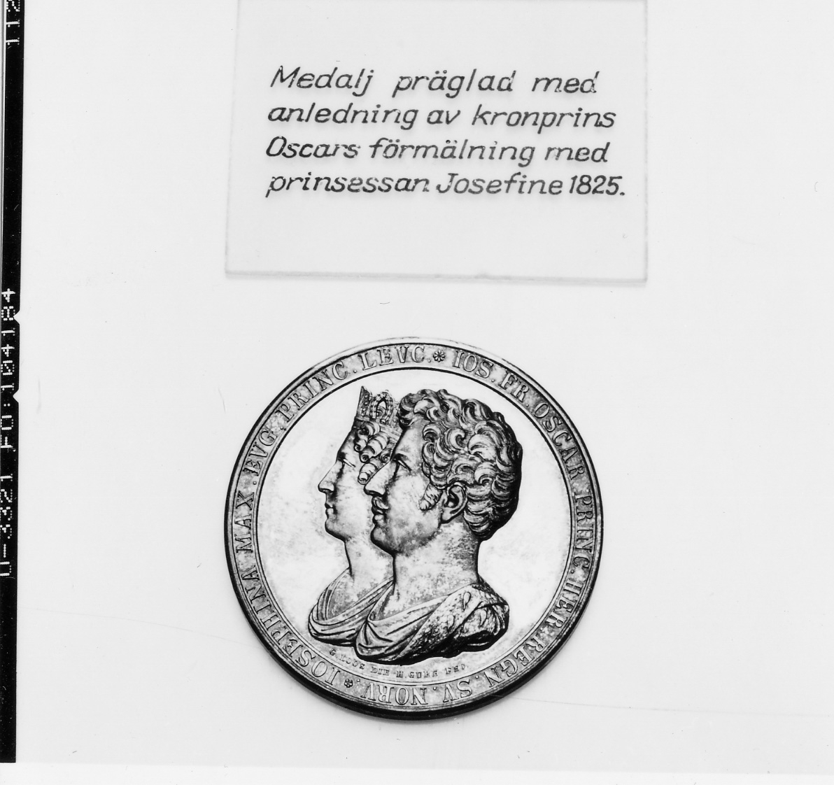 Medalj präglad till minne av förmälningen mellan drottning Josephine och Oscar I 1823.