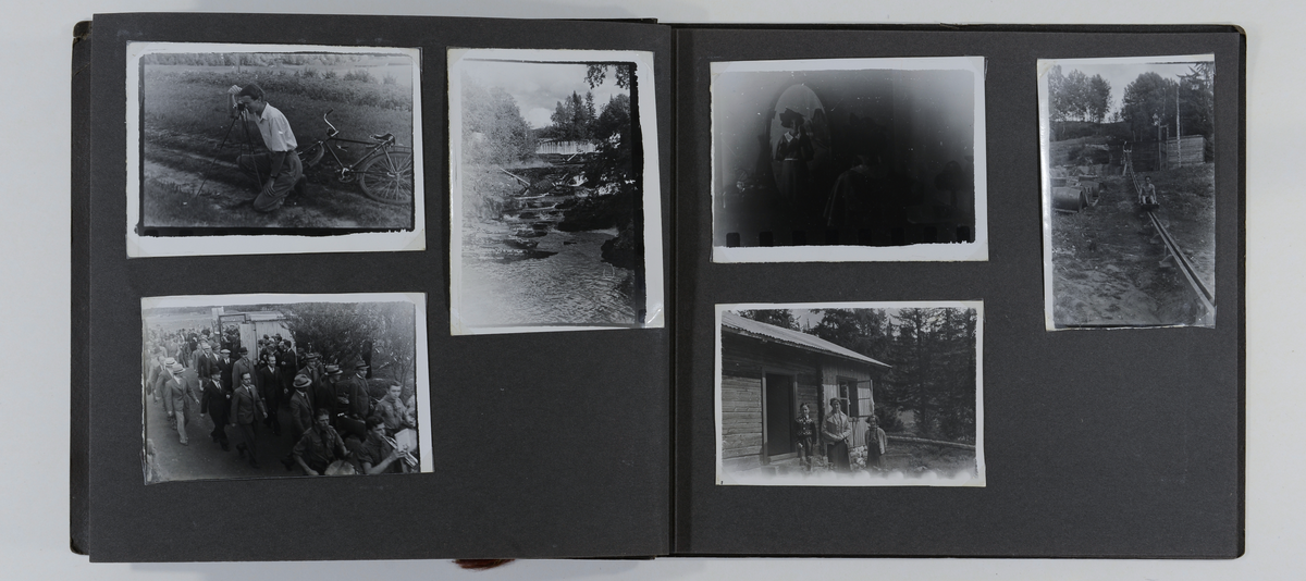 Foto av hytteliv, ungdom, venner, tull og tøys antagelig av Sigurd Becker. Albumet innehodler også familiefoto av hans familie i Skien
