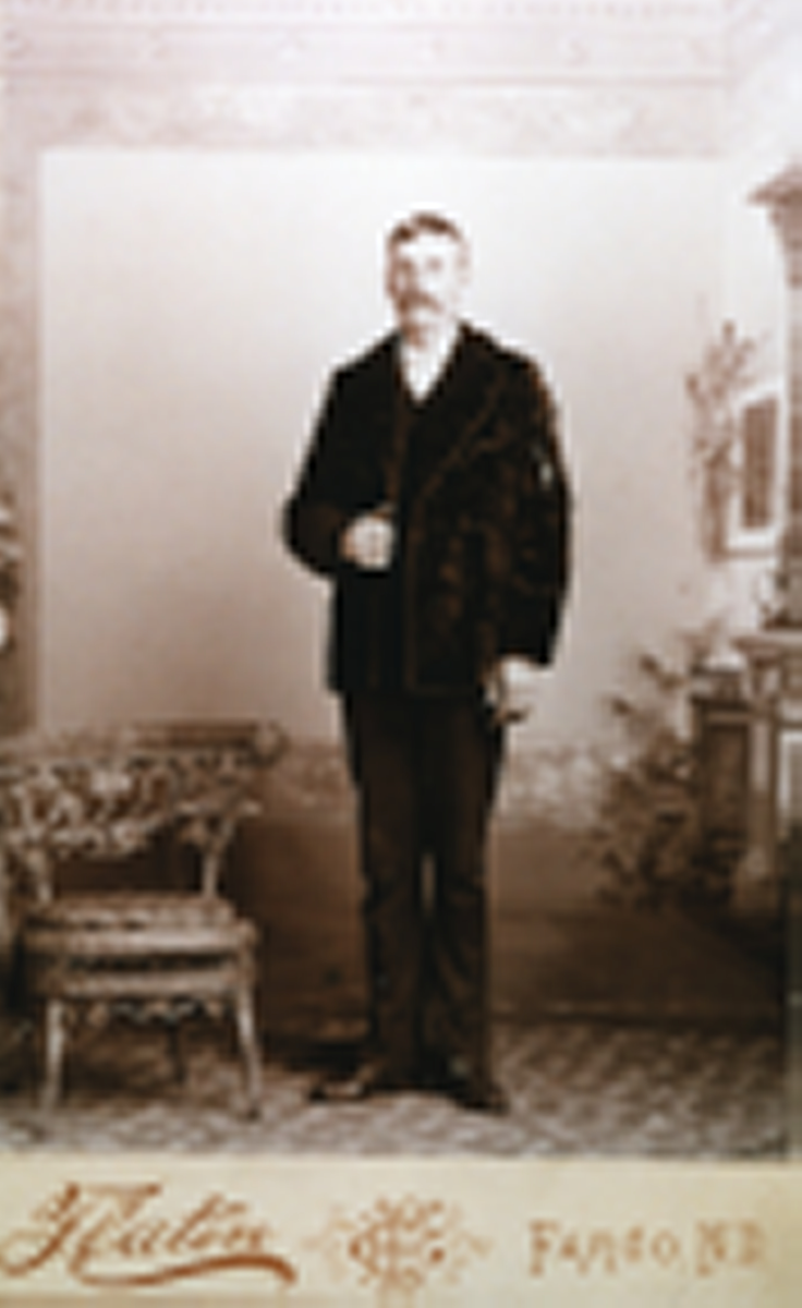 Portrett av Halvor O. Eidsberget d. y.  i Amerika.