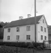 Magasinsgatan 10 i Söderköping 1951. Huset står i skrivande stund kvar på sin plats om än i ombyggt skick.