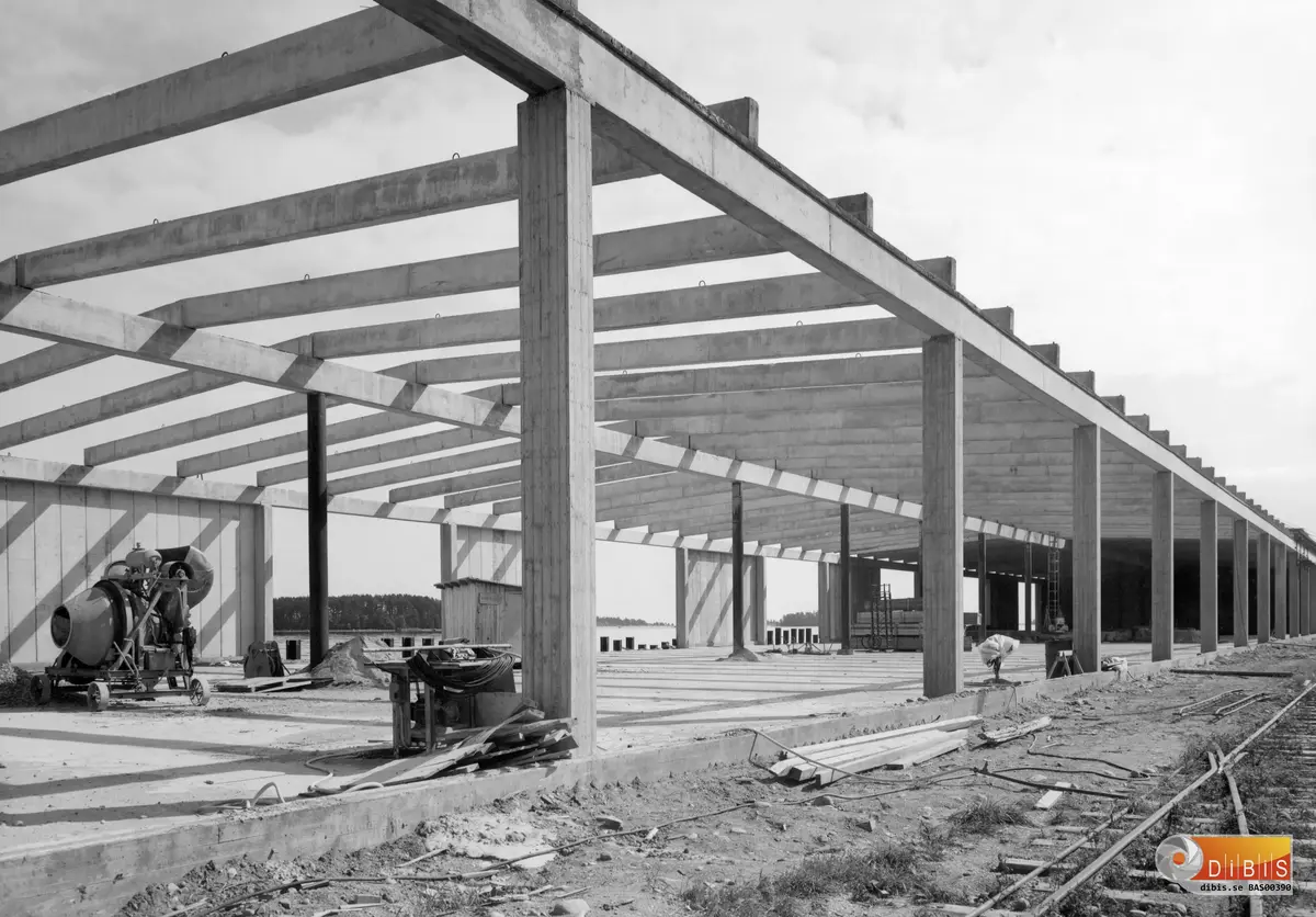 Byggnadsarbeten för  betongmagasin för sulfitmassa.