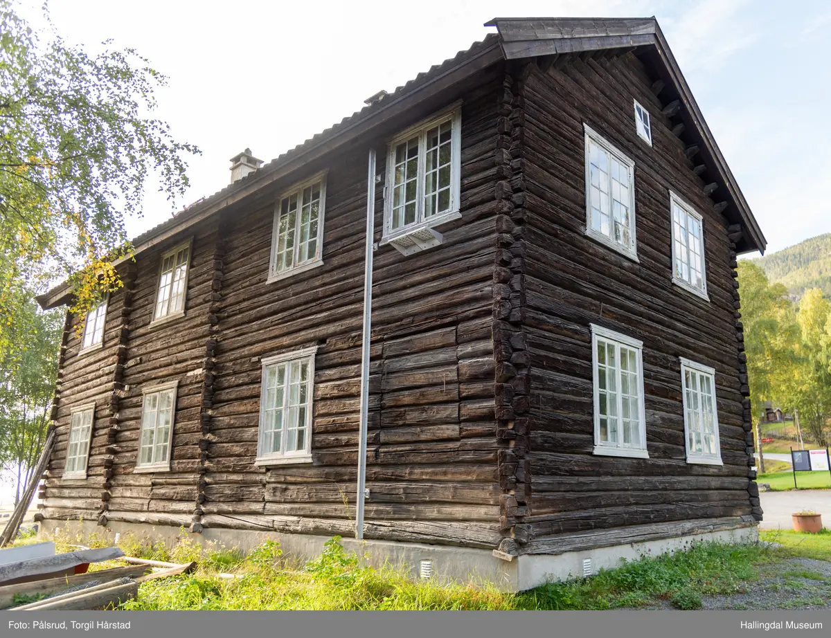 Høvahuset