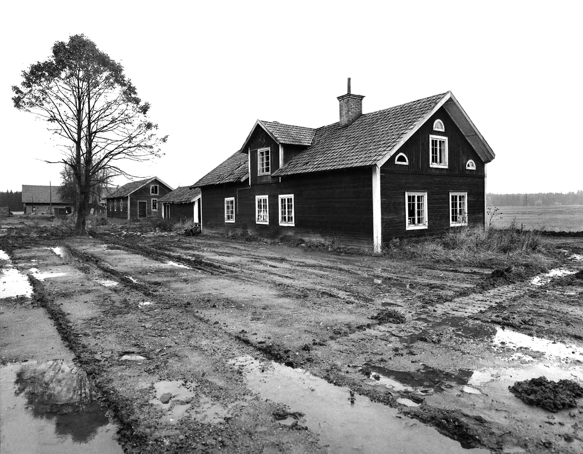 Dokumentation av byggnader som fanns på Ryds herrgård  före rivning, 1967.
