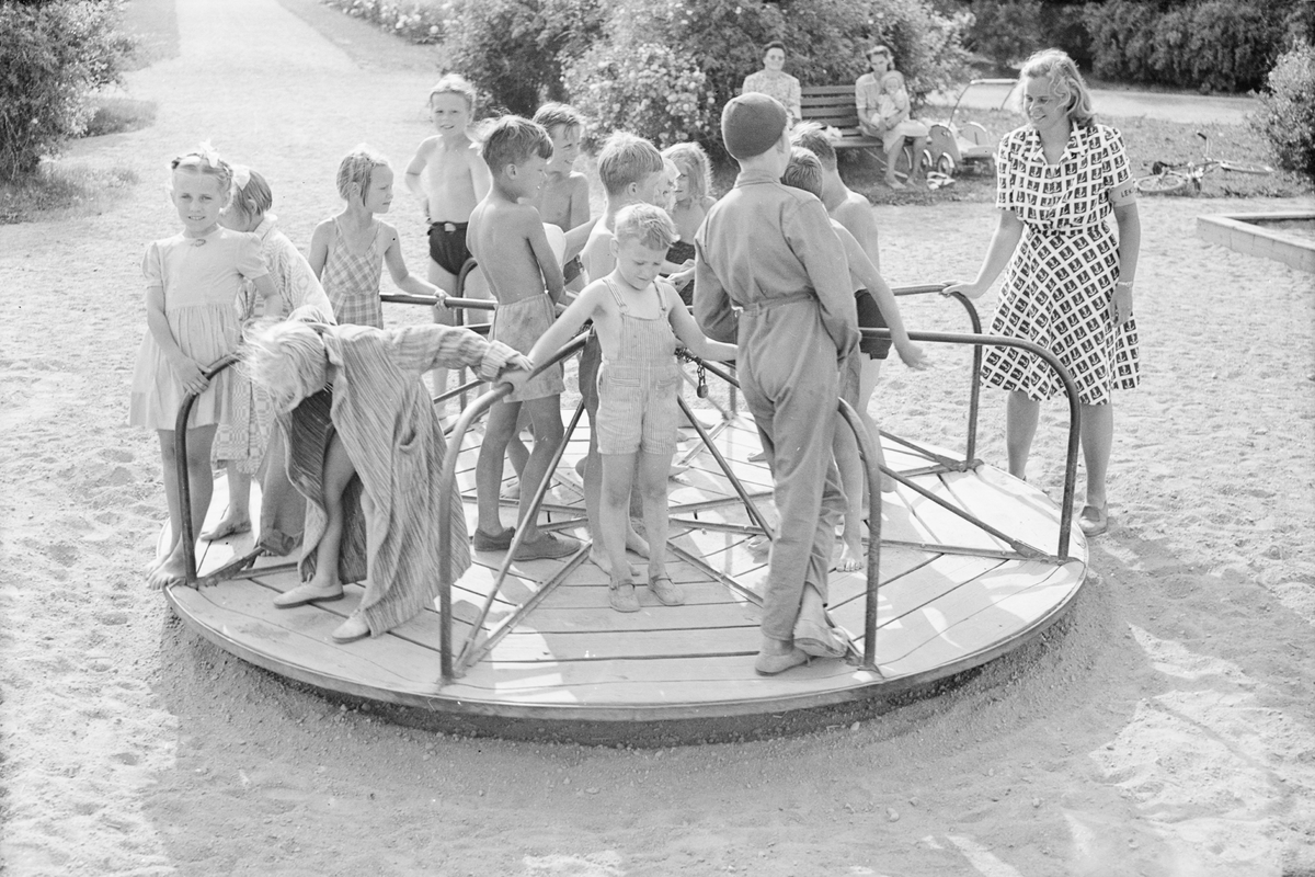 Lekledare fru Sekund, Uppsala, juli 1947
