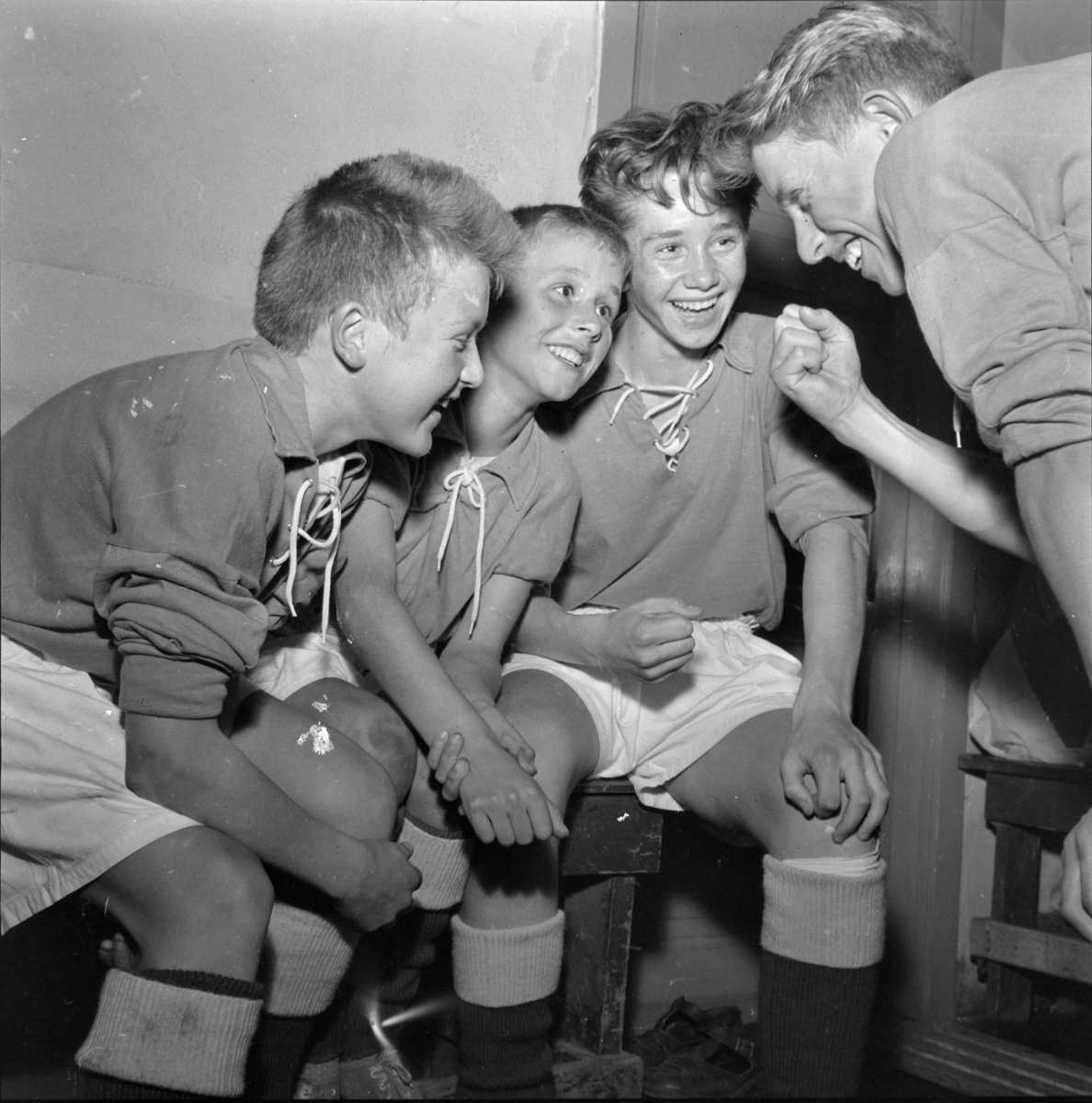 Fotballkamp i skolecupen på Buran