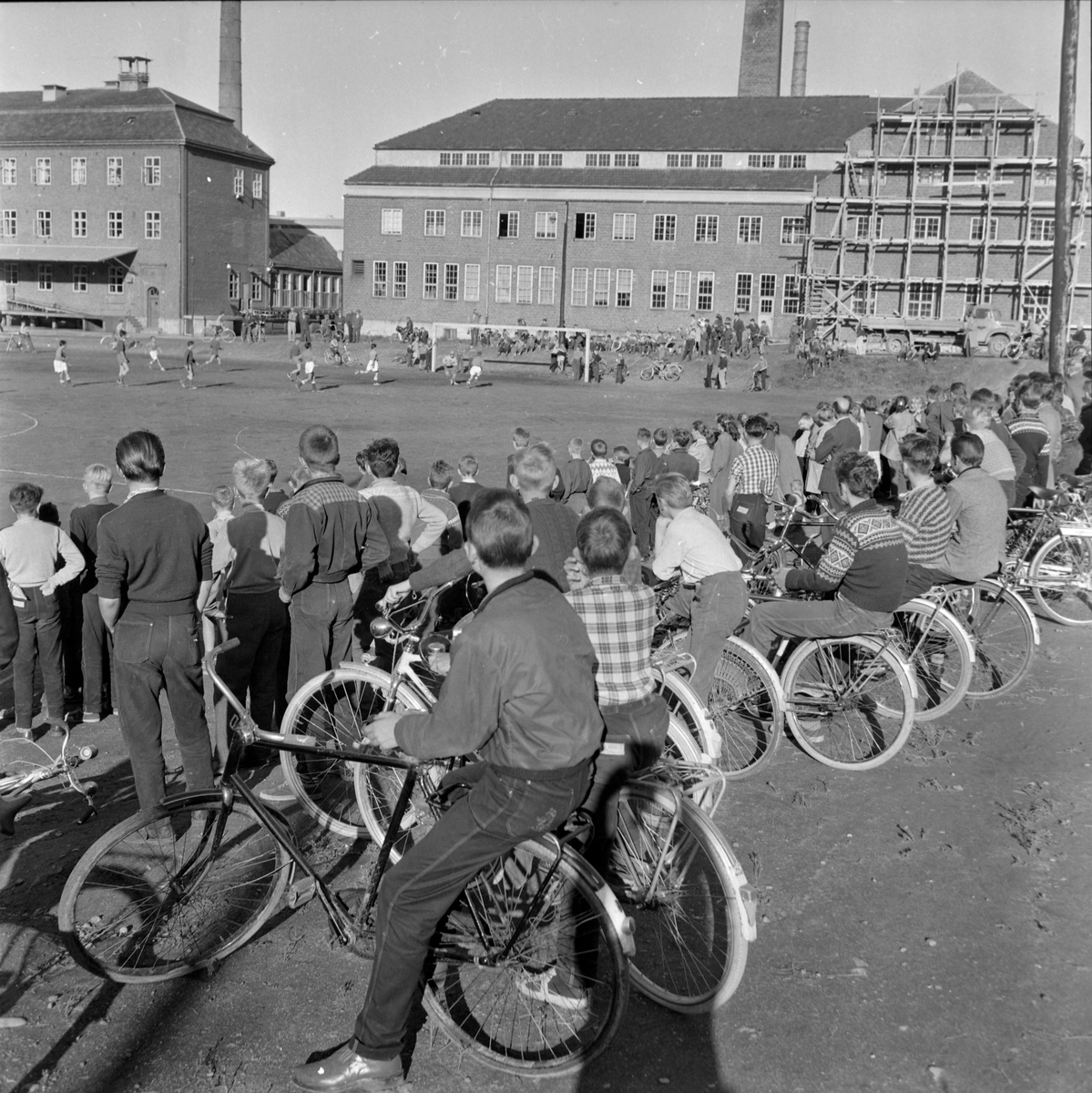 Fotballkamp i skolecupen på Buran