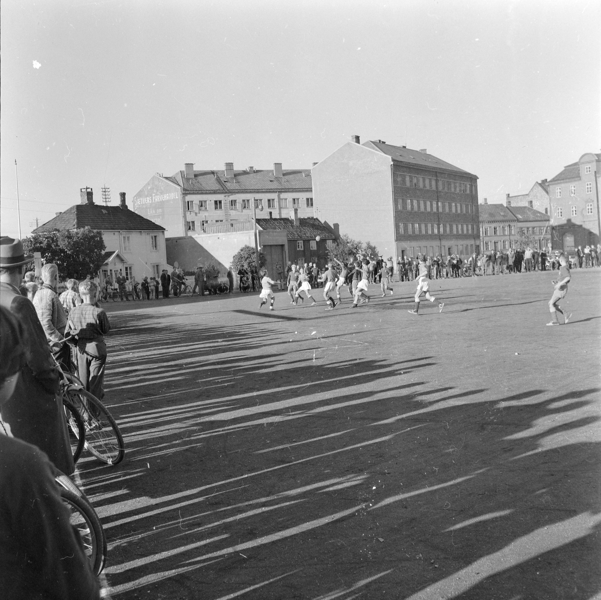 Fotballkamp i skolecupen på Buran