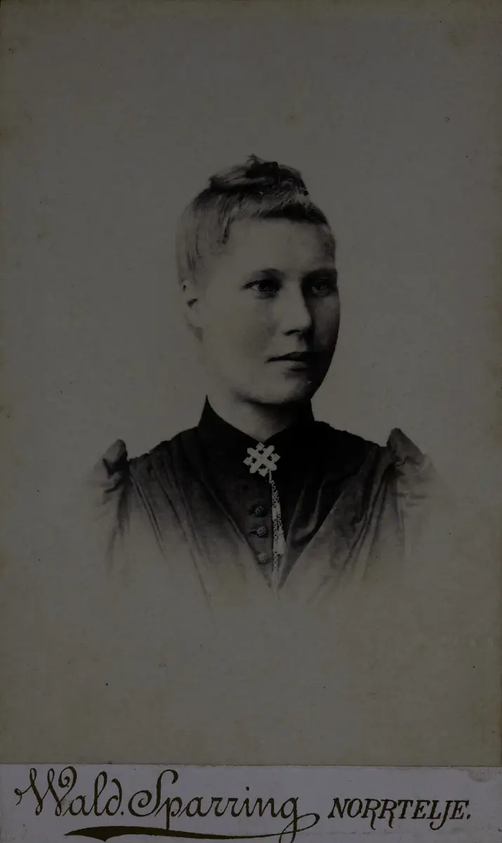 Anna Lovisa Backlund född 1871, Backa