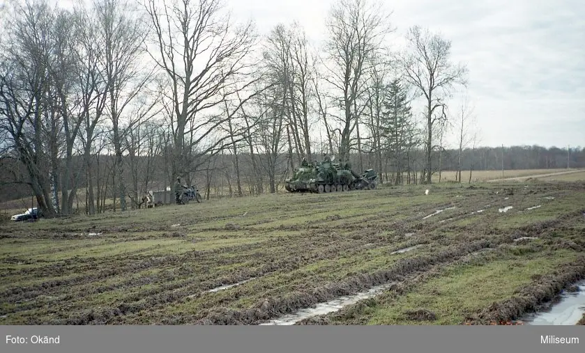 Pansarbandvagn 302 med minläggare.