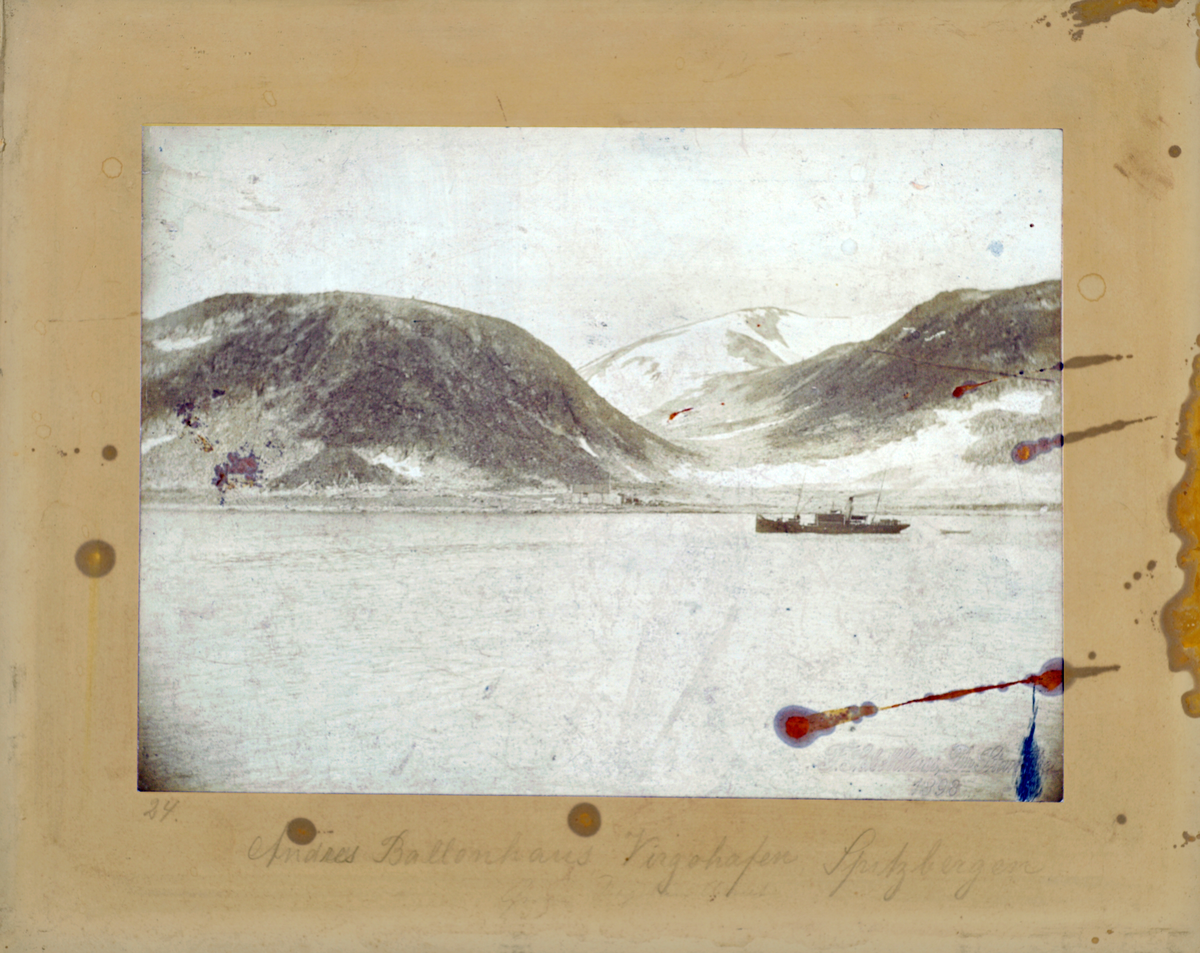 Andrées ballonghus i Virgohamna. 