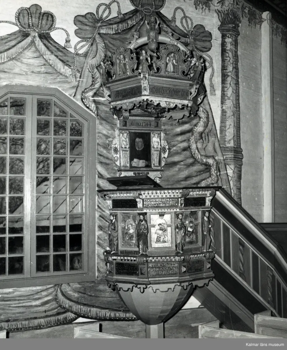 Predikstolen i Frödinge kyrka.