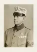 En medelålders man, trol. landstormstroppchef.
Uniform m/1925.