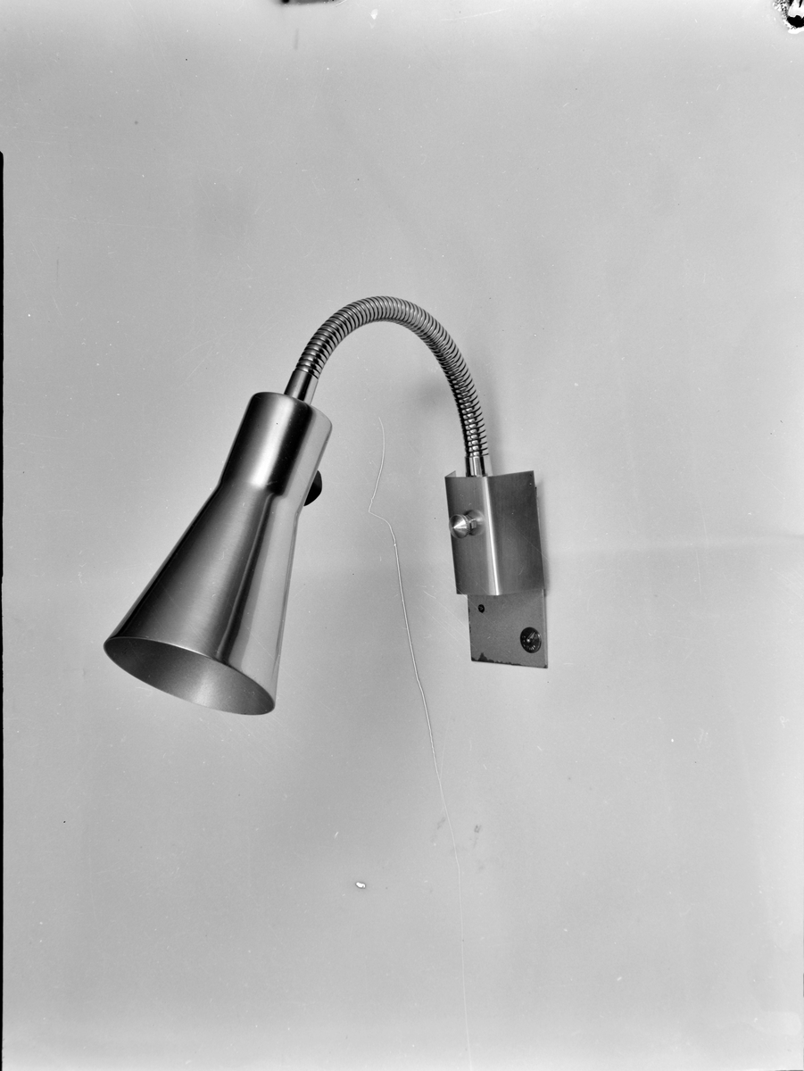 Lamper for interiør og eksteriør for E. Fjeldseth