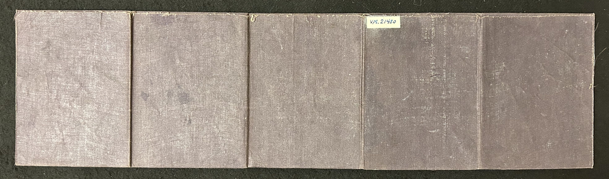 Spelet består av en spelplan med kolorerade rutor, numrerade från 1 till 84, i varierande storlek. Bilderna i papper, föreställande resemotiv, är klistrade på ett klotstycke och vikes i två gånger fyra vikningar. Spelas med tärning.