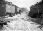 Tanneforsfallet i Linköping något av 1890-talets år. Fallets kraft har nyttjats för kvarndrift sedan medeltiden och kan i sanning ses som Linköpings industriella vagga.
