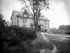 Familjen Pettersson vid huset vid Boskvarn utanför Lindshammar, augusti 1900.