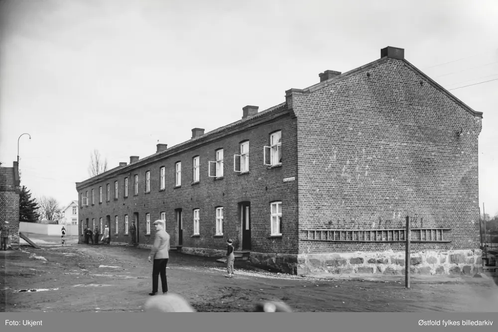 Arbeiderbrakke, St. Olavs Vold,  Sarpsborg, 14. april 1931.