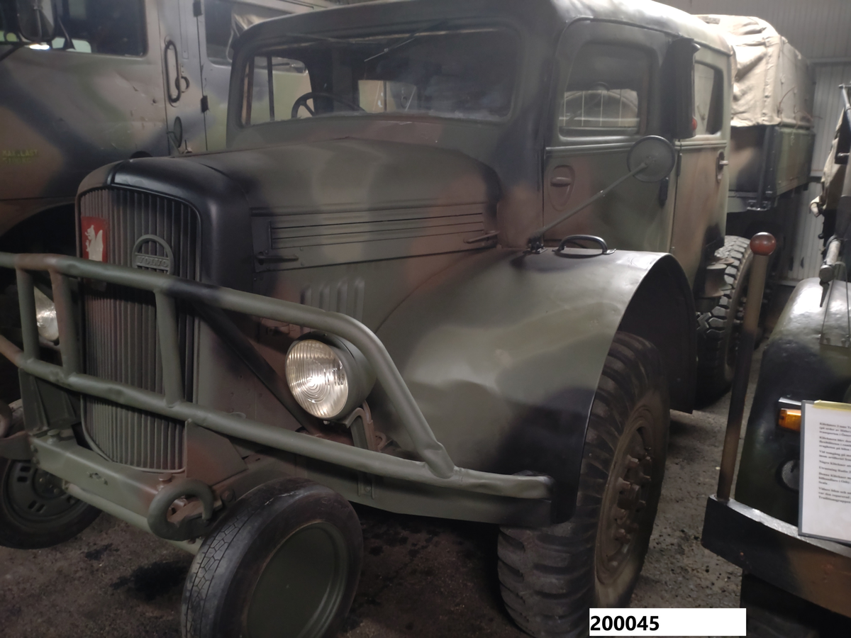 Volvo Terrängbil M/1940 typ TVB för 7-8 passagerare.
Motor Volvo FBT.
