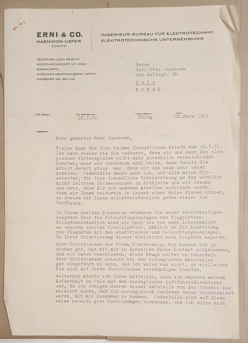 6 brev til Carl-Otto Jacobsen, invitasjon til åpning av Olympialeirer, invitasjon til middag, takk for innsats i organisasjonskomiteen og to brev på tysk med takk for samarbeidet.