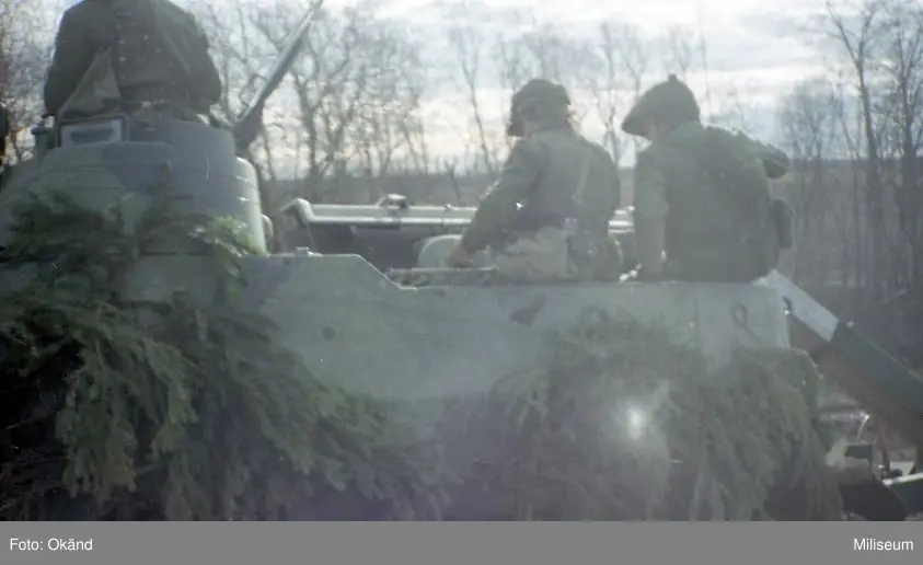 Pansarbandvagn 302 med minutläggning.