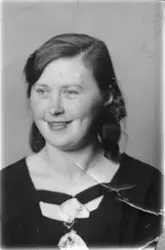 Portrett av ei ung kvinne.