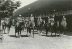 K 1 övar kortegevägen inför kungabröllopet den 18 juni 1976.