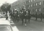 K 1 övar kortegevägen inför kungabröllopet den 18 juni 1976.